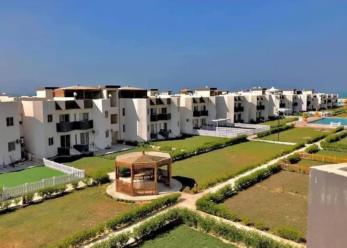 Apartment White On The Sea *