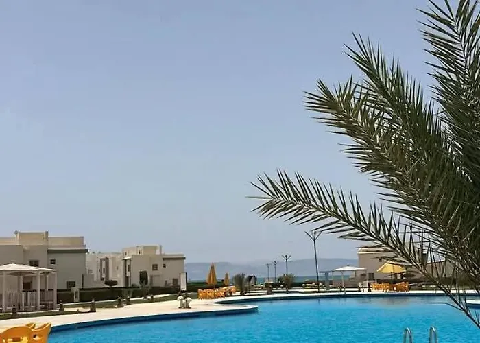 White On The Sea Apartment Ras Sedr